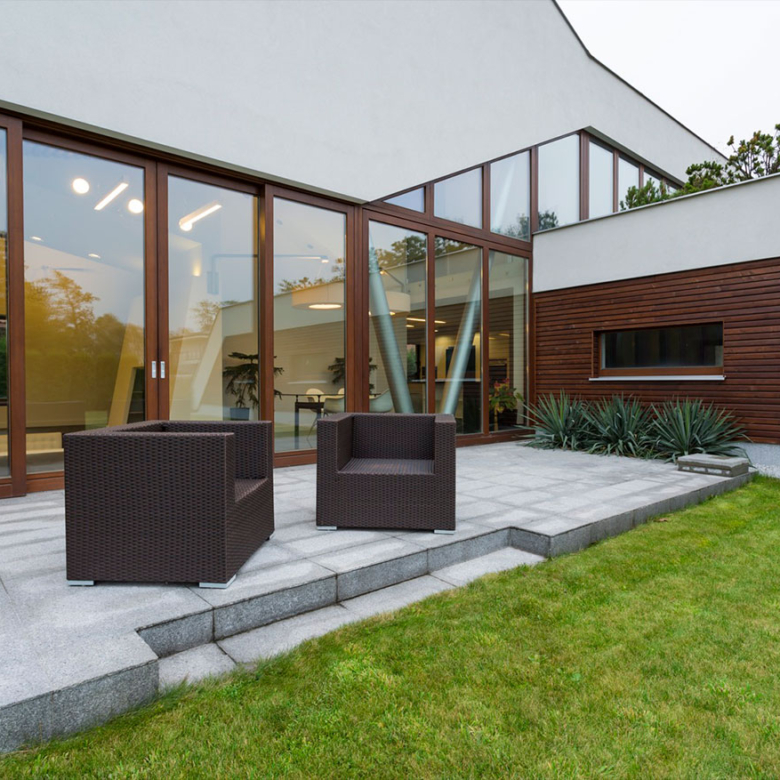 Comfortable Villa in Green