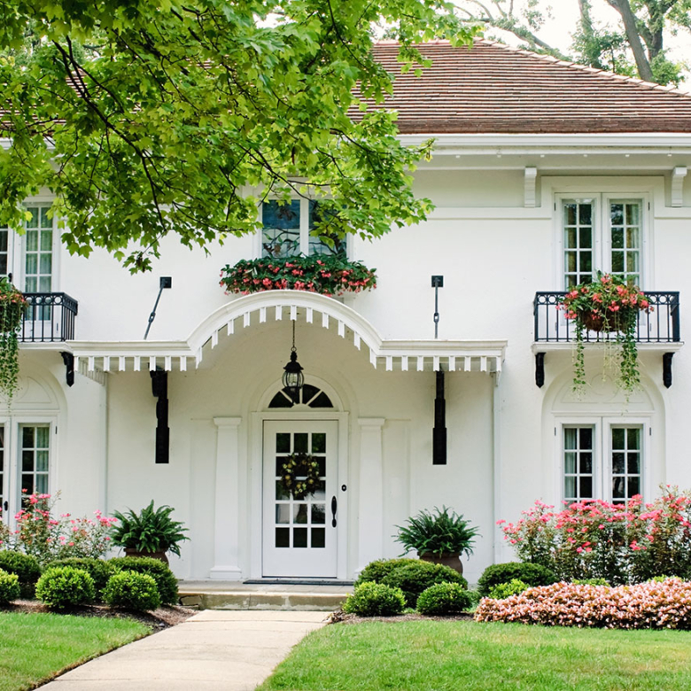 Amazing villa bay front